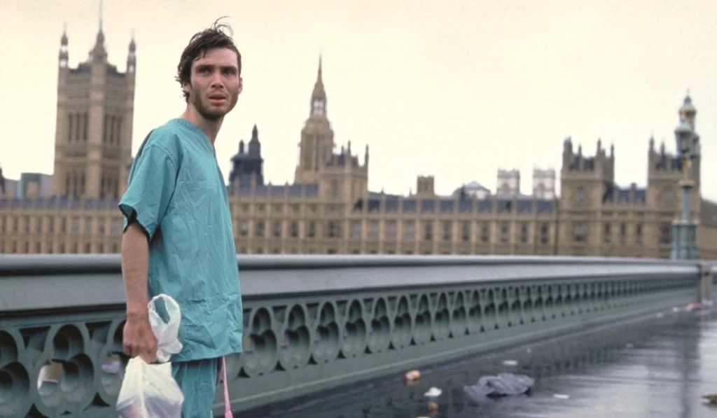 Jim looking around confused walking away from the hospital in the 28 Days Later scene.