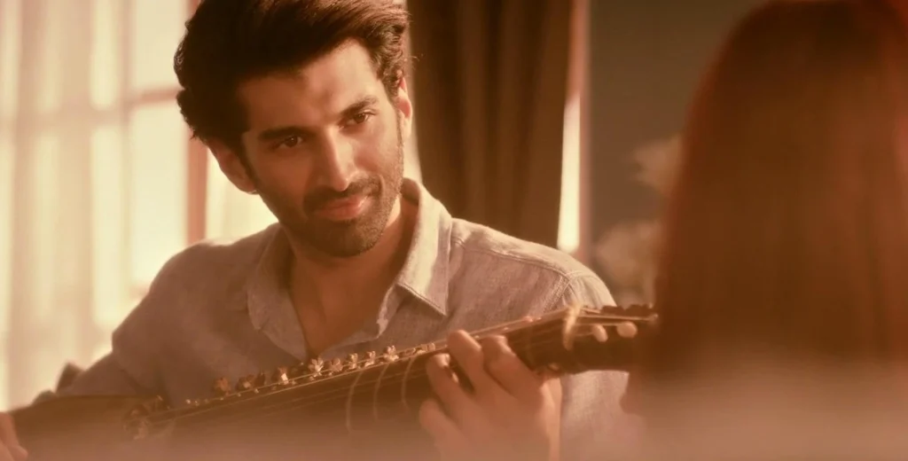 tere-liye-fitoor-aditya-katrina Aditya Roy Kapur looking at Katrina Kaif in a dreamy sequence from the Tere Liye Fitoor song.